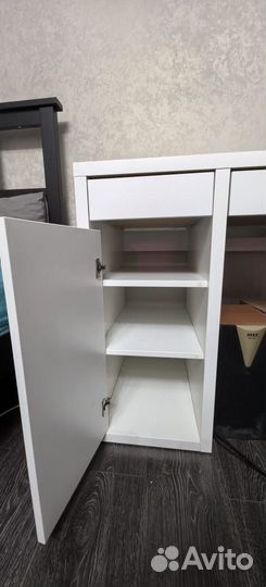 Письменный стол IKEA
