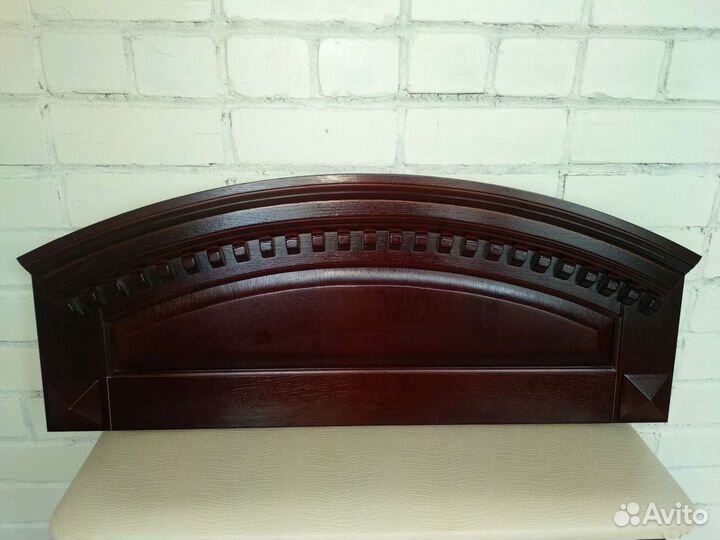 Наличник, капителий