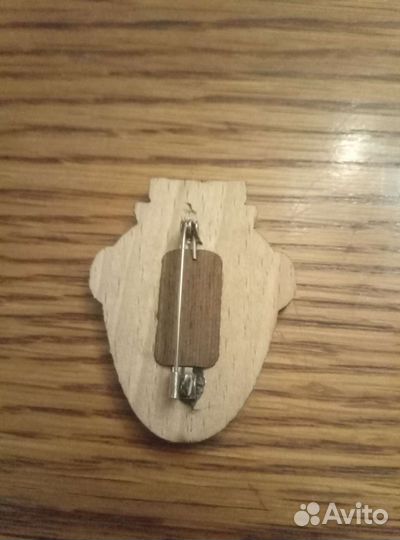 Значок египетский Ибис на сердце Иб