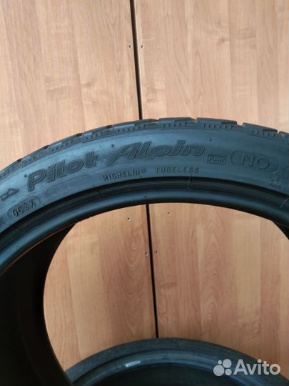 Michelin Pilot Alpin PA4 295/30 R20