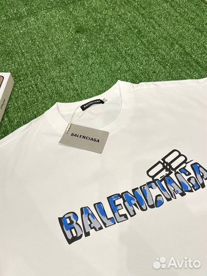 Футболка Balenciaga