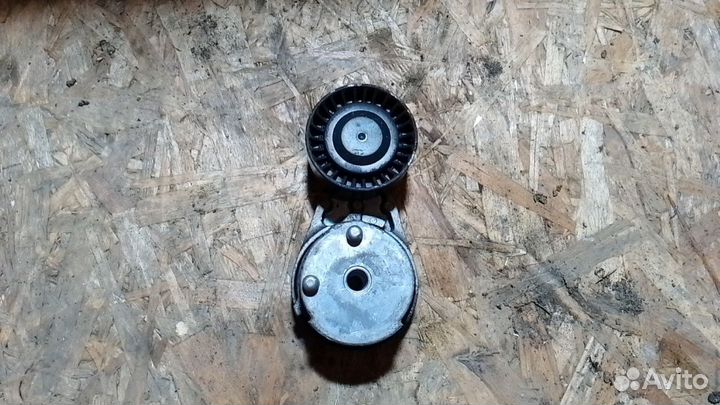 Ролик натяжитель ремня Land Rover