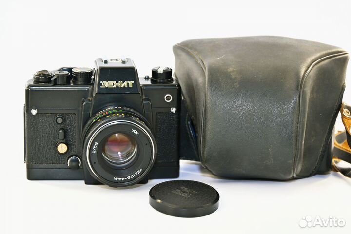 Зенит-19 Автоматически зеркальный фотоаппарат СССР