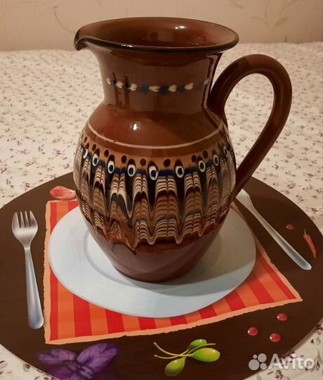 Кувшин с бокалами