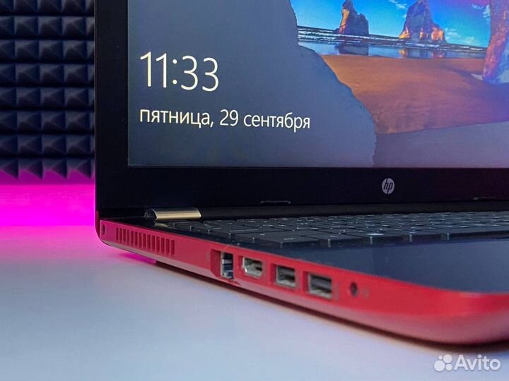 Ноутбук HP i3 6006u/8GB DDR4/SSD 240GB