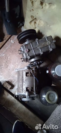 Электродвигатель с редуктором