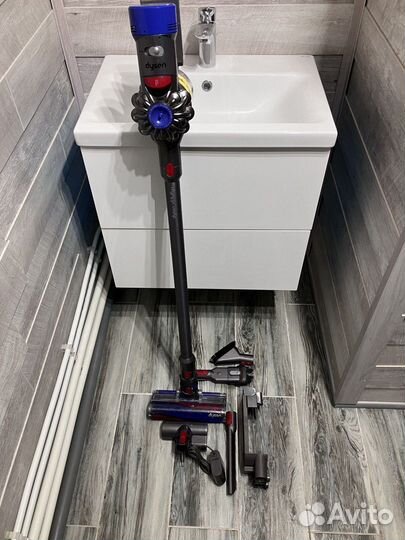 Пылесос Dyson V8 (SV10) fluffy
