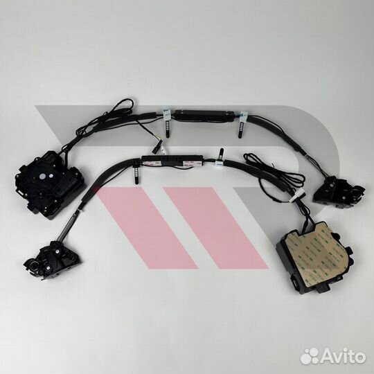 Доводчики дверей Toyota Land Cruiser 200 07-22г