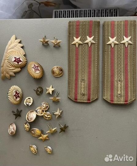 Значки в ассортименте