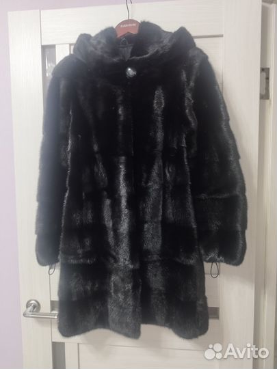 Шуба норковая с капюшоном