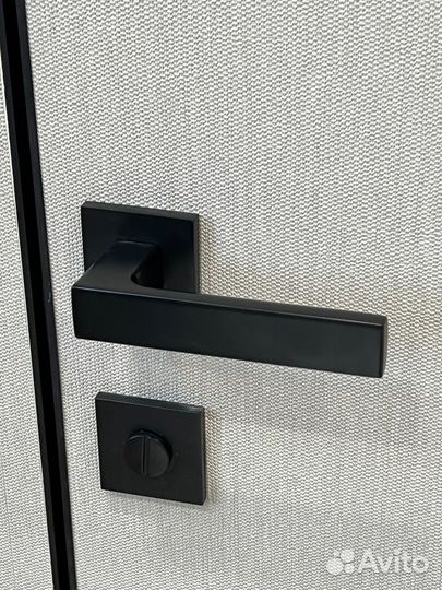 Дверь невидимка