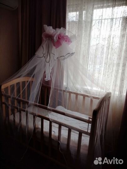 Стульчик для кормления,кроватка с матрасом,ванна