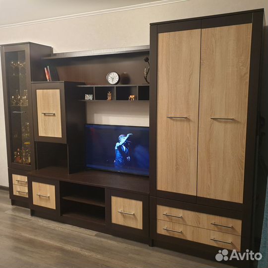 Стенка в гостиную