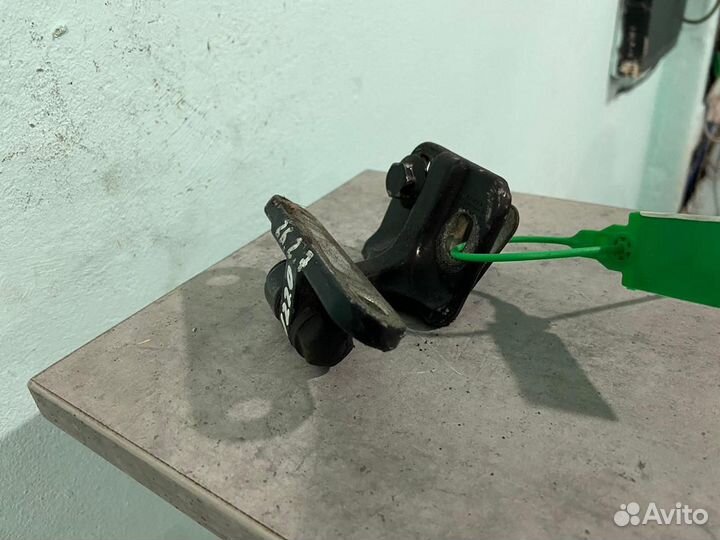 Петля двери задняя левая Mercedes-Benz W220