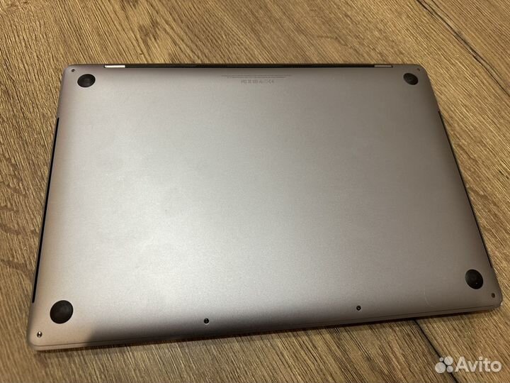 Apple MacBook Pro 15 2016 301 цикл