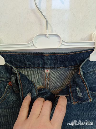 Юбки Levi's, Lee