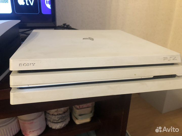 Игровая приставка Sony playstation 4 Pro 1TB Б/У