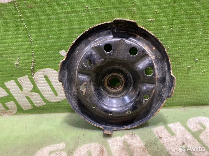 Чашка пружины задняя Toyota Avensis AT220 4A-FE