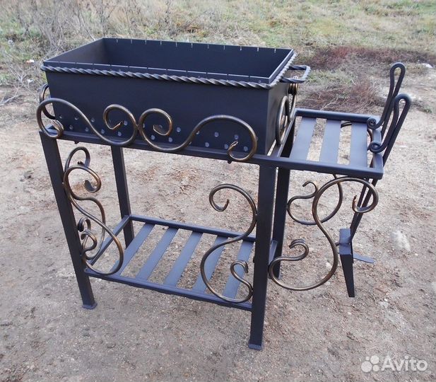 Мангал кованный c крышей