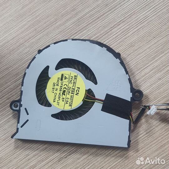 Вентилятор DFS561405FL0T