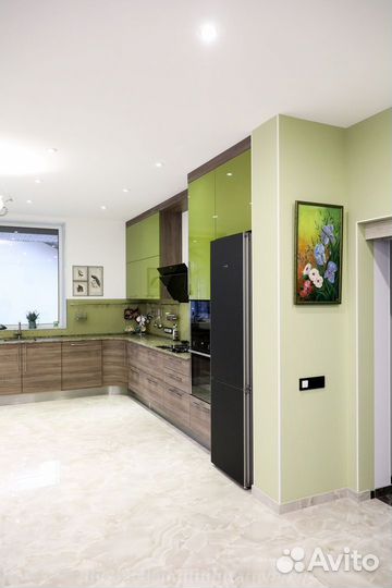 Кухня в потолок