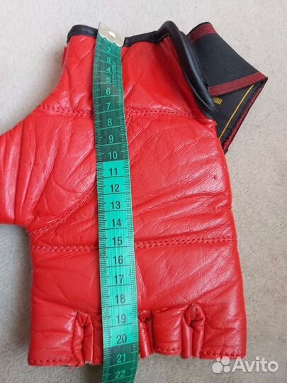 Боксерские перчатки,шингарты well sport