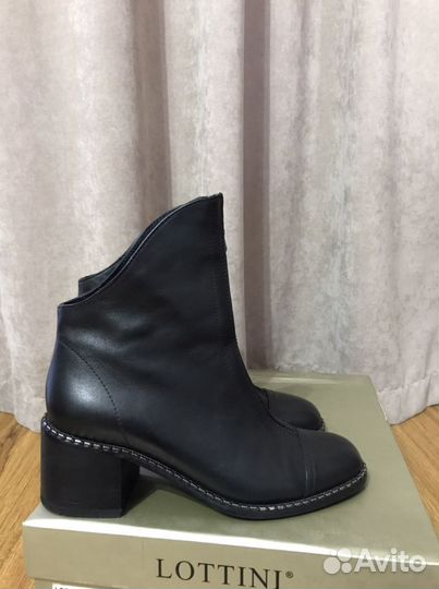 Ботинки женские
