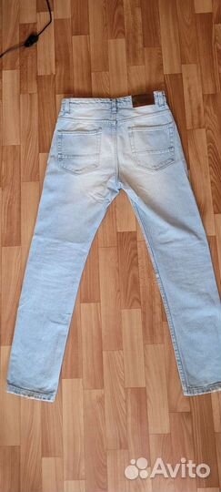 Джинсы светлые pull&bear