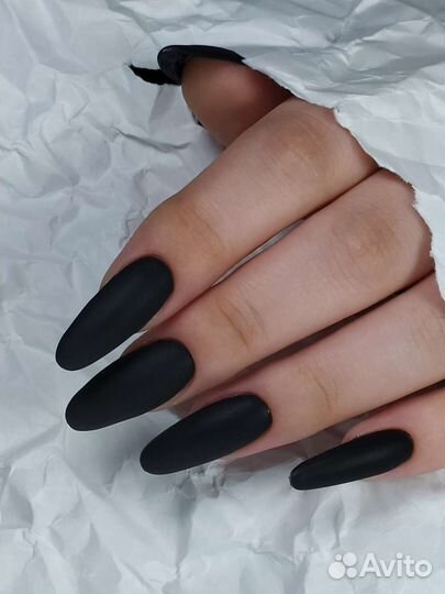 Маникюр и педикюр