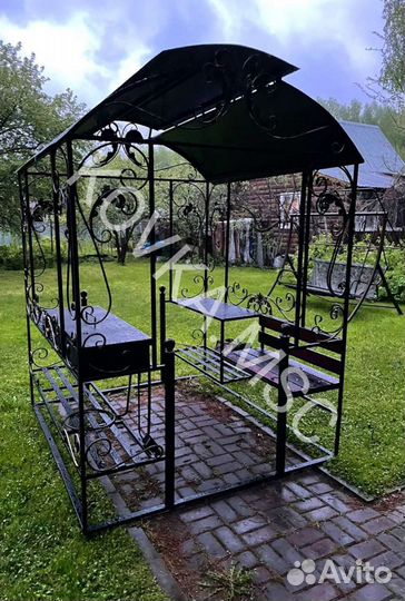 Мангал с крышей