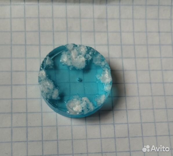 Кулон из эпоксидной смолы
