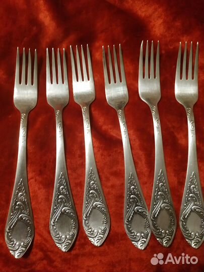 Мельхиоровый набор ложек, вилок и ножей