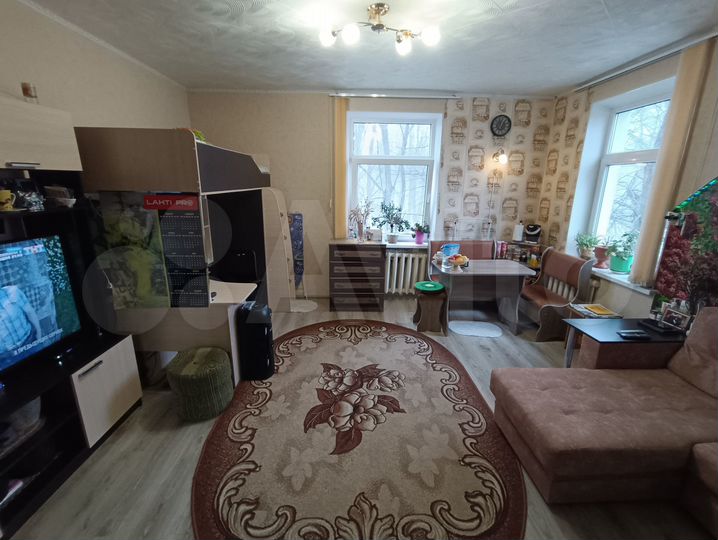 Комната 35 м² в 1-к., 3/3 эт.