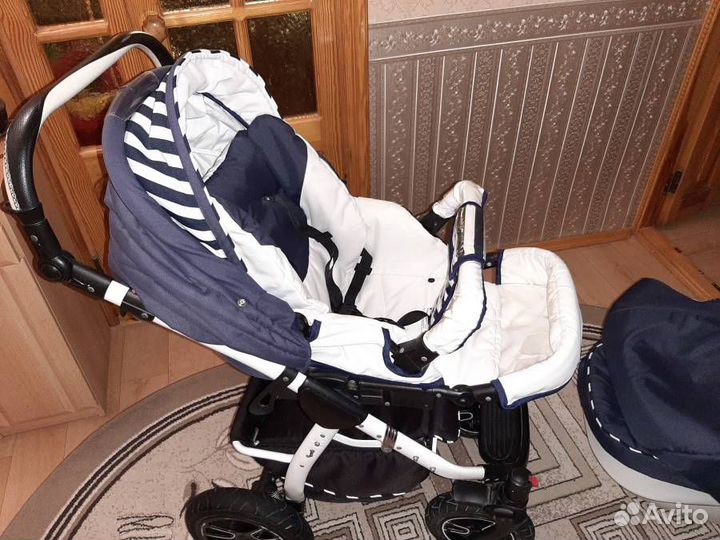 Детская коляска 3 в 1