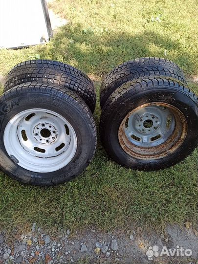 R13 Contyre Arctic Ice 175/70, PCD 4x98 DIA 58.6