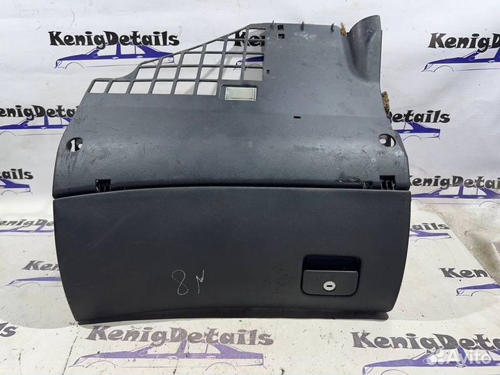 Бардачок Audi A6 C5 quattro 2.8 бензин 1999