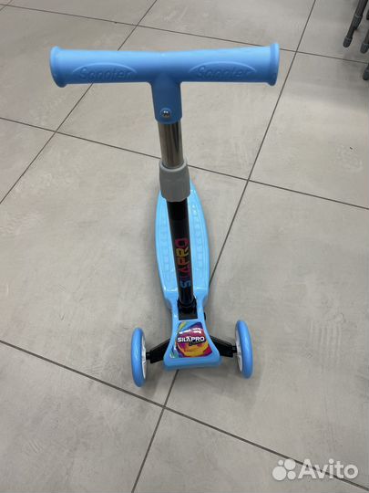 Самокат детский трехколесный