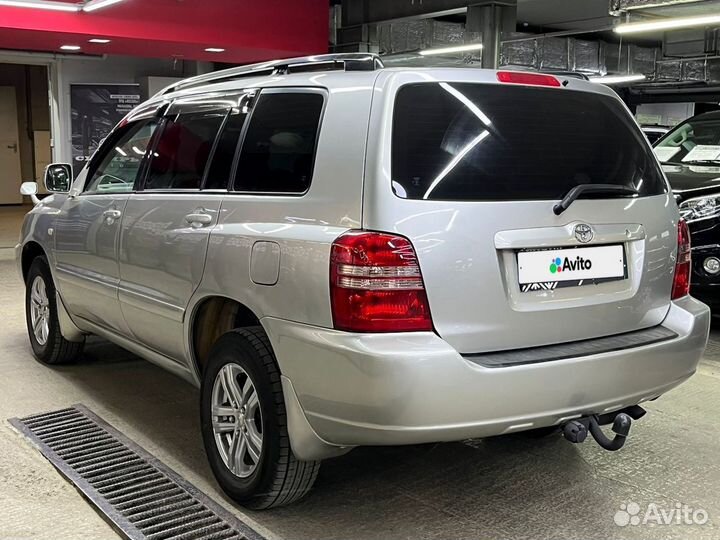 Toyota Kluger, 2000