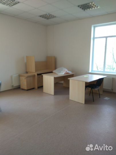 Письменный стол + 1 тумбочка