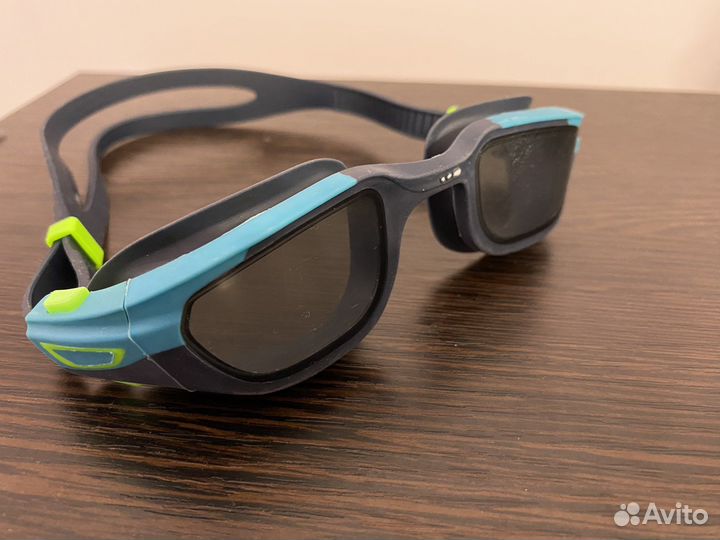 Очки для плавания