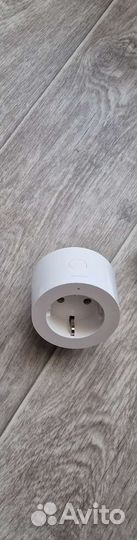 Умная розетка aqara