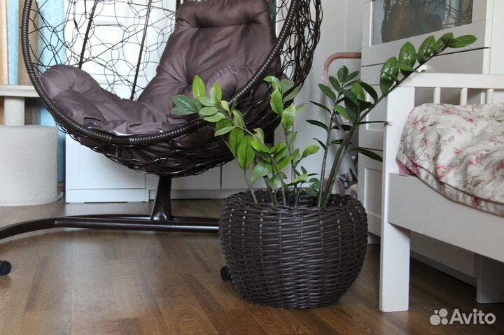 Кашпо из полиротанга