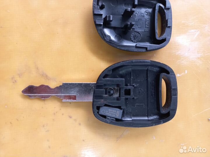 Ключ зажигания renault symbol