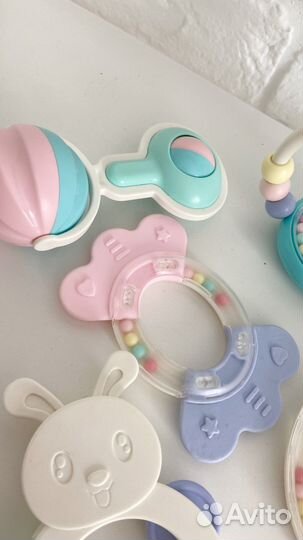 Погремушки, прорезыватели