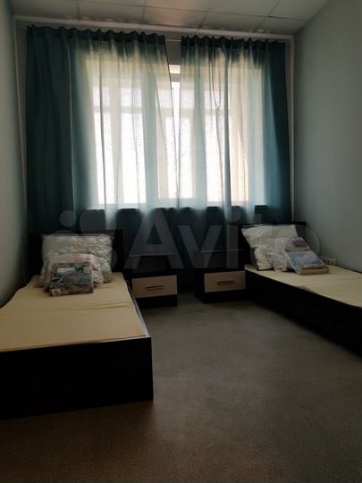 4-к. квартира, 98 м², 1/5 эт.