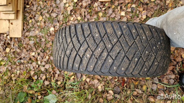 Goodyear Ultra Grip Ice Arctic 2 205/55 R16