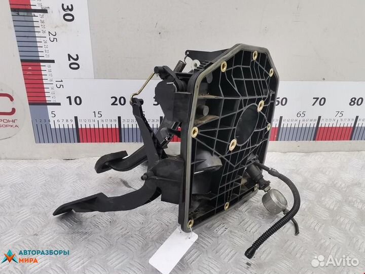 Педаль Mercedes-Benz A-Класс W168/V168 рест. 2002