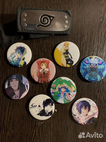 Значки с аниме и повязка