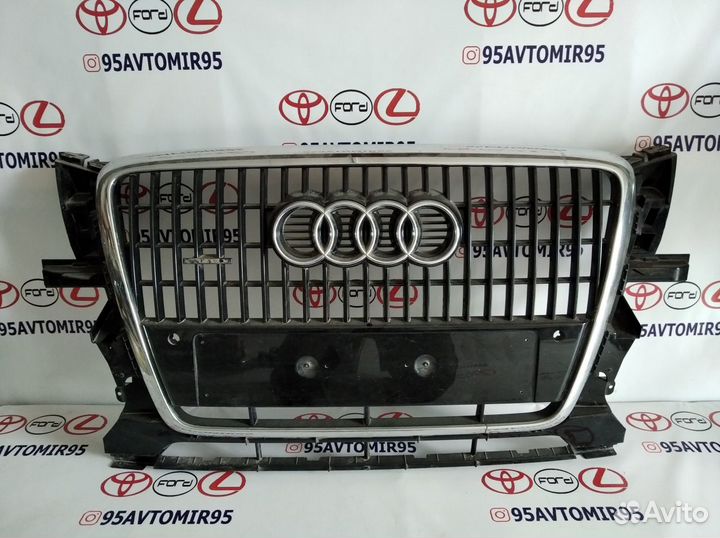 Решетка радиатора Audi Q5 2008