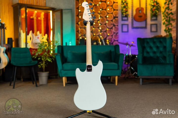 Squier Sonic Bronco Arctic White